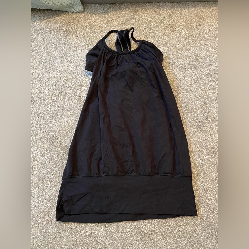 Lululemon workout tank size 2
